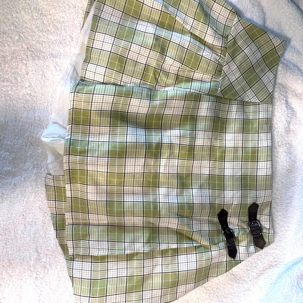 2 piece, I’ve never worn. Fits like it’s size.